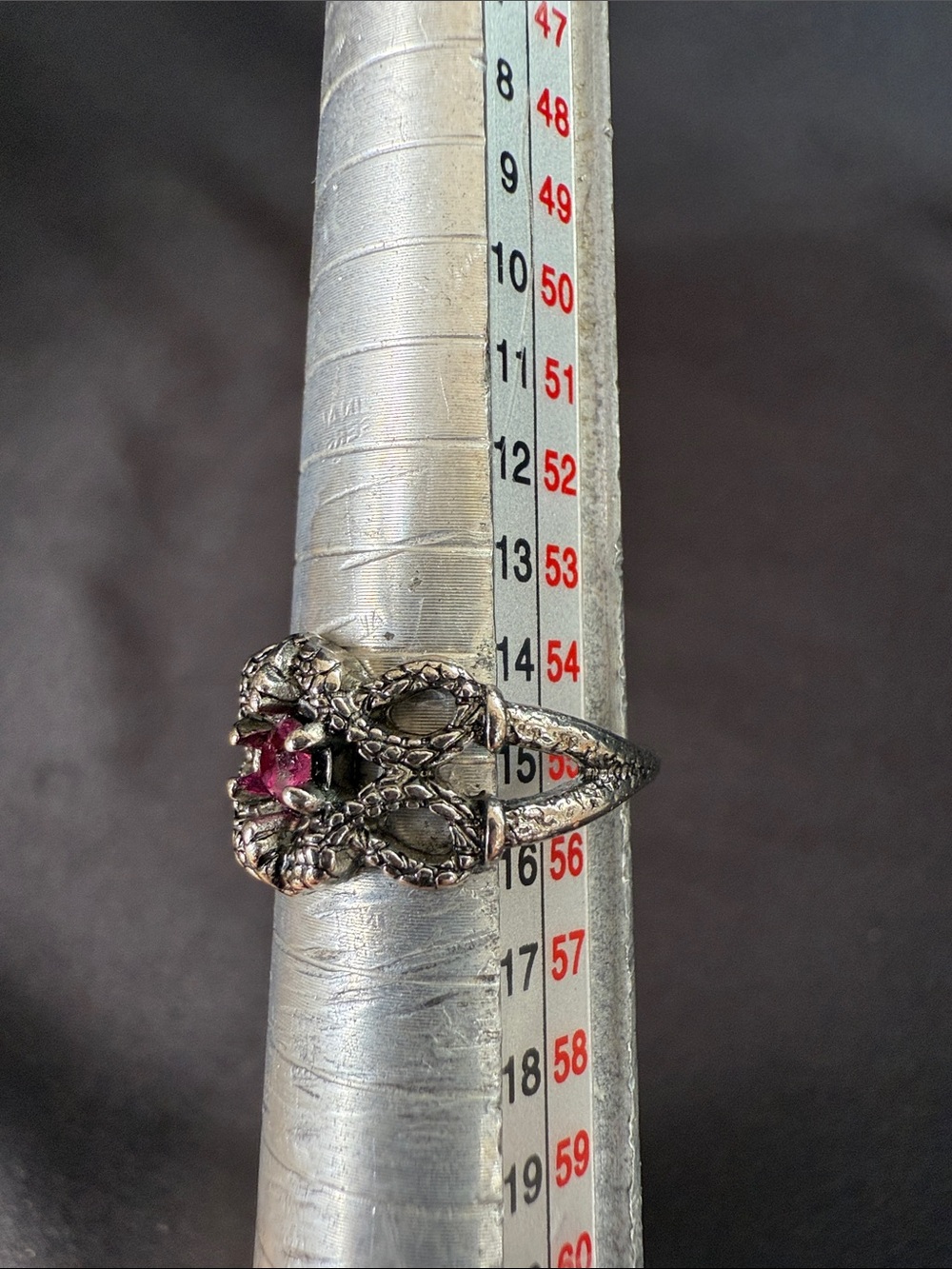 Vintage-Style Silver Floral Ring with Pink Stone - Picture 6 of 7